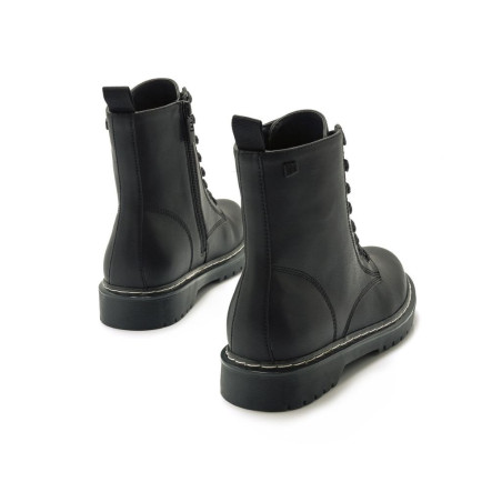 Botines Planos Storm Low Negro Mustang