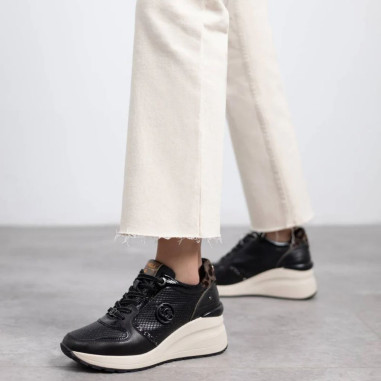 Zapatilla de Mujer con Cuña Carmela...