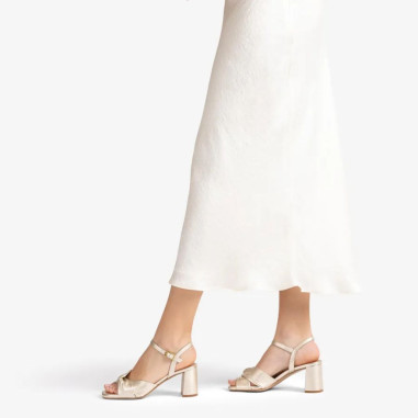 Sandalias Tacón Medio y tiras...