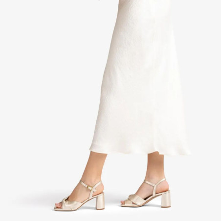 Sandalias Tacón Medio y tiras Cruzadas Medway Unisa