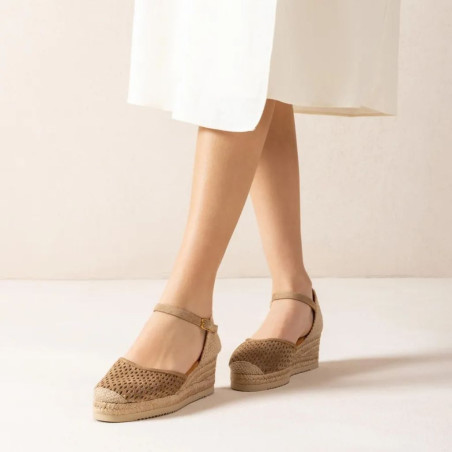 Alpargatas Unisa Cuña Baja con Picados Chaska Beige